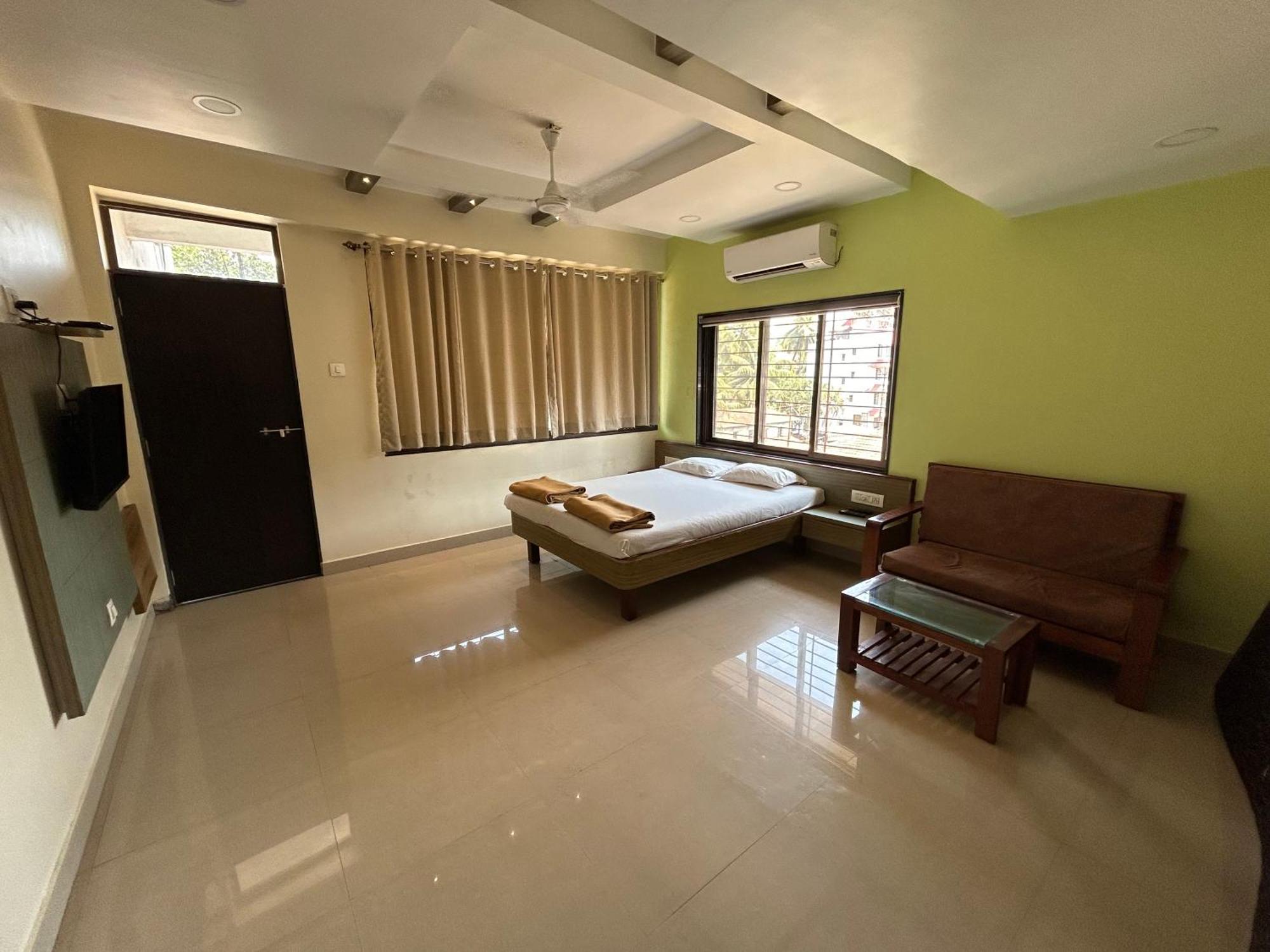 Hotel Aaba'S Gomantak Sawantwadi Esterno foto